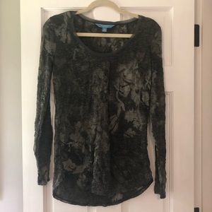 Donated Simply Vera Vera Wang shirt
